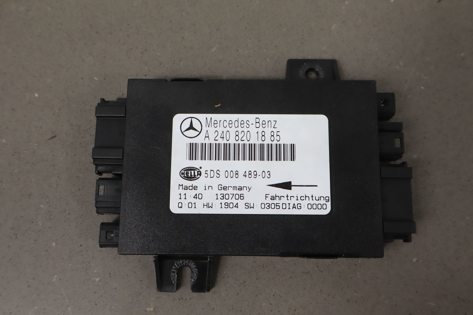 2007 Maybach 57 W240 Bus Node Roof Control Module A2408201885