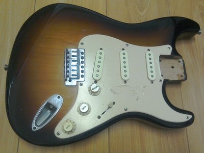Sunn Mustang Fender Fully Loaded Strat Stratocaster Guitar Solid Body India Made