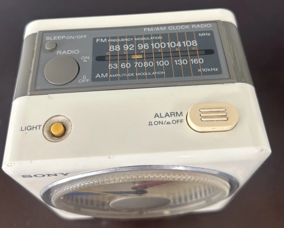 Sony White ICF-A10W Analog Clock Radio Vintage TESTED READ - Image 2 of 4