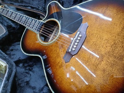 TAKAMINE DSP530 VTS Electric Acoustic Guitar