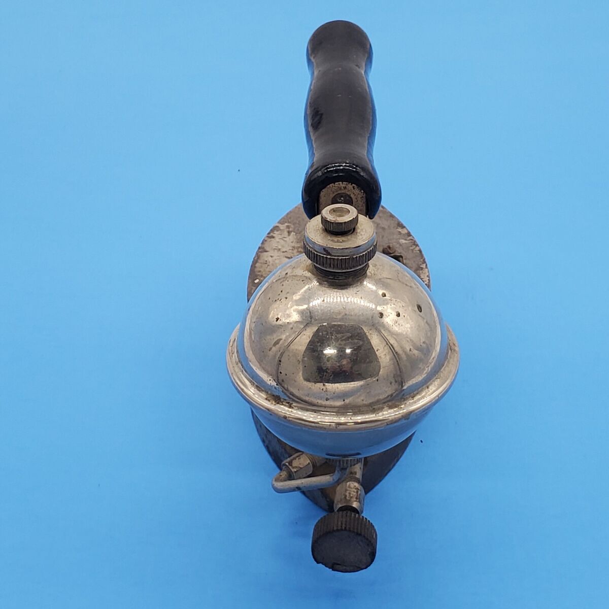 Antique Akron Lamp Co Diamond Gas Powered Clothing Iron made Antique Akron Lamp Co Diamond Gas Powered Clothing Iron made