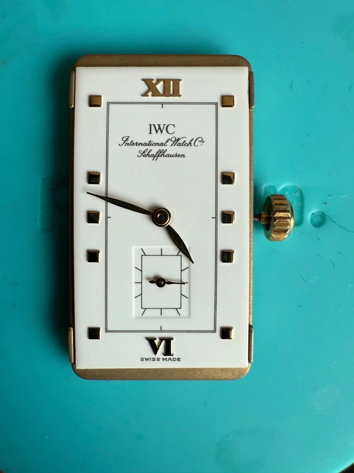 Movimiento y esfera de reloj IWC 21 joyas cuerda manual para piezas y reparación Foto 3 de 4