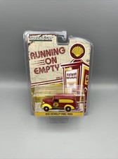 Shell Gasoline 1939 Chevrolet Panel Truck Running On Empty R14 Greenlight 1:64