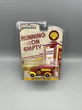 Shell Gasoline 1939 Chevrolet Panel Truck Running On Empty R14 Greenlight 1:64