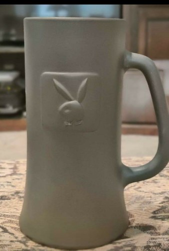 Vintage 1970's Playboy Black Glass Beer Stein Matte Finish with Bunny Logo - 第 1/5 張圖片