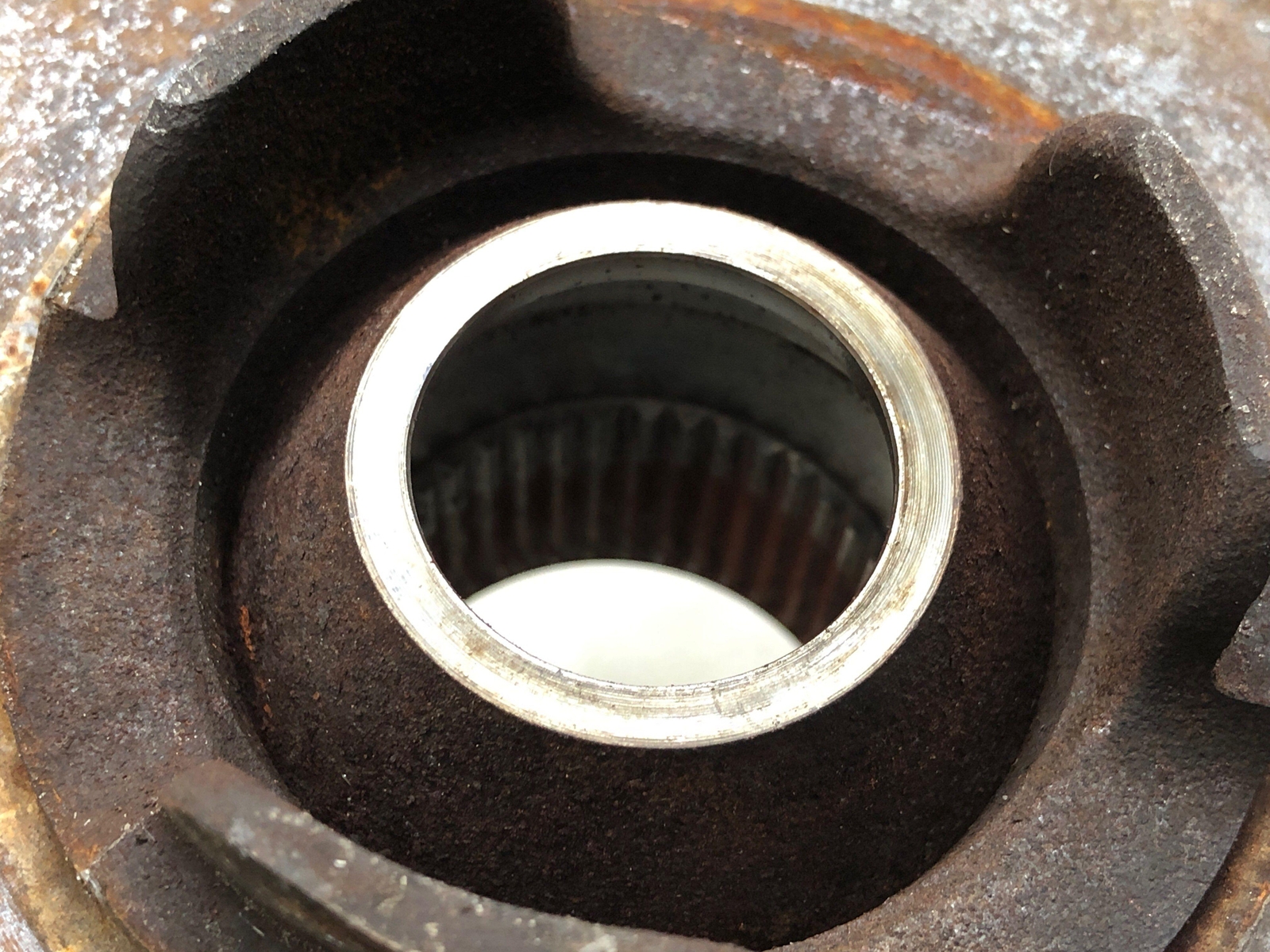 2016-2020 BENTLEY BENTAYGA LEFT REAR SPINDLE KNUCKLE WHEEL BEARING HUB OEM 2019