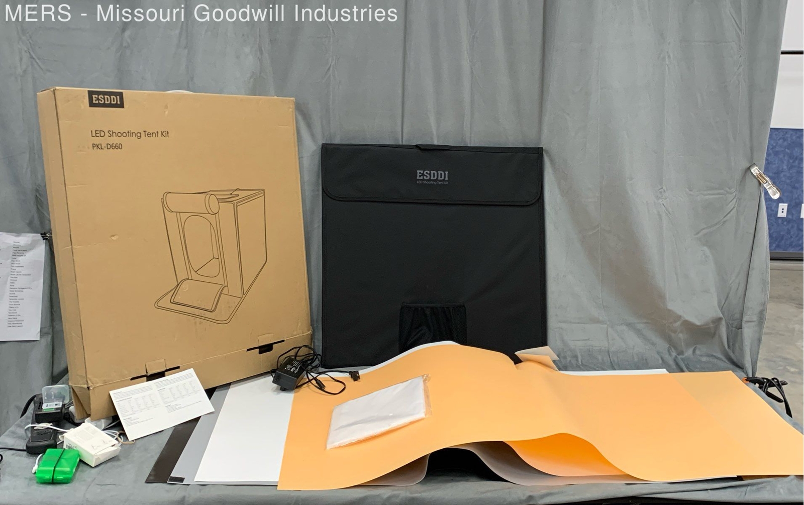 Open Box Item ESDDI LED Shooting Tent Kit (PKLD660) AS IS.....*Pick