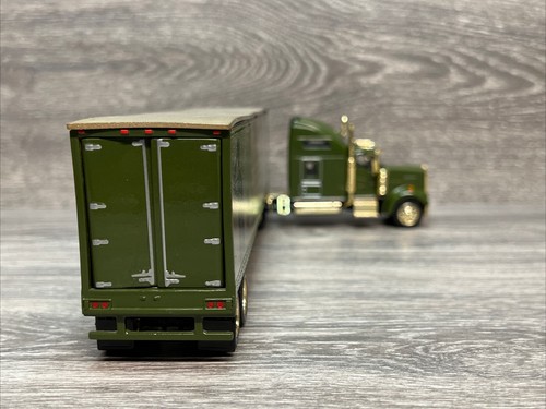Tonkin Replica 1/53 Heros Series Gold KENWORTH W900L Sleeper Truck & Trailer Set - Picture 11 of 20