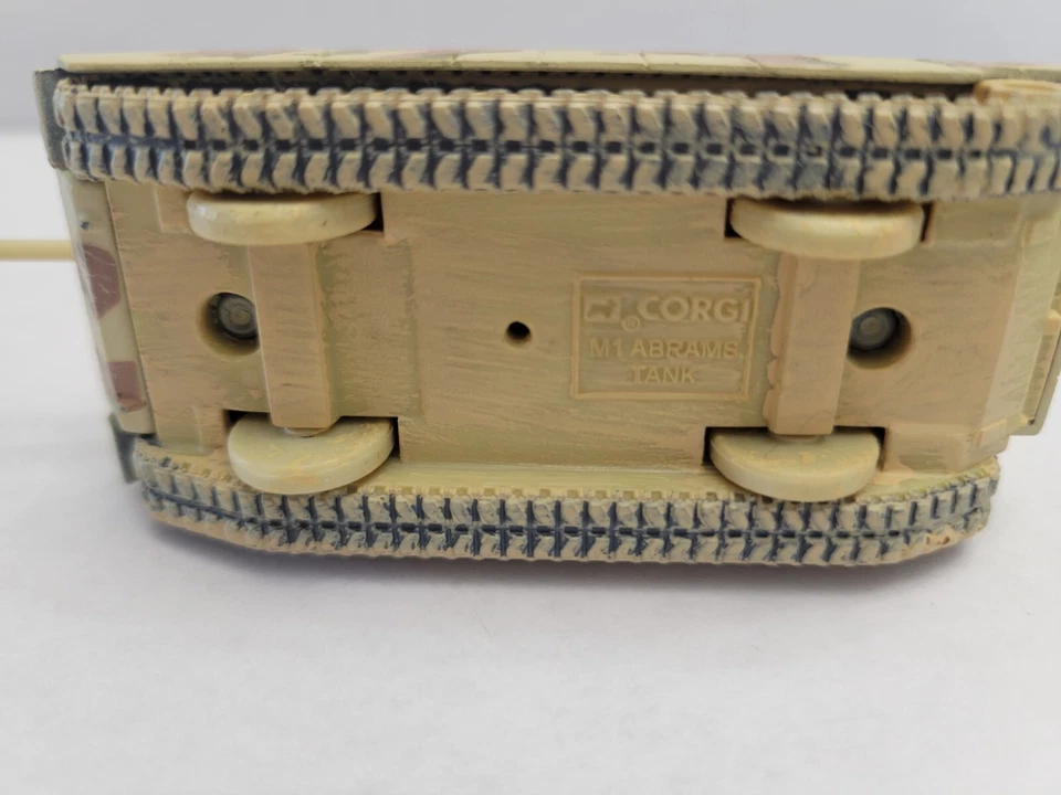 Corgi Fighting Machines M1 Abrams MBT Tank desert camo 2003 ~ Excellent - Image 2 of 3