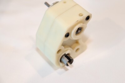 RC10-204 TEAM ASSOCIATED VINTAGE RC10 A STAMP BUGGY 6 GEAR TRANSMISSION