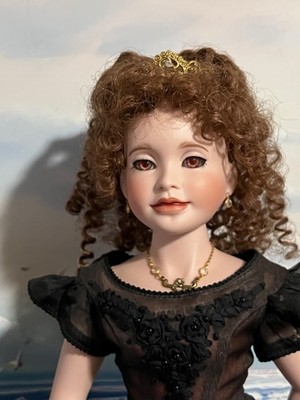 LAWTON MERRY WIDOW IN 3 ACTS COSTUMES PORCELAIN DOLL WOOD BODY+wood dress forms