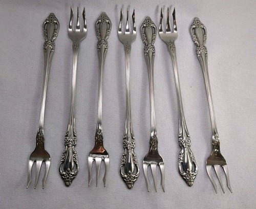 (7) Oneida Raphael Cocktail Forks Distinction Deluxe HH Stainless Flatware 6” - Picture 1 of 6