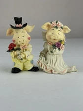 Whimsical Pig Bride and Groom Wedding Figurines Set – Resin- Cute Vintage Style 