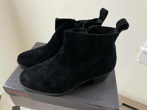 vionic black suede boots