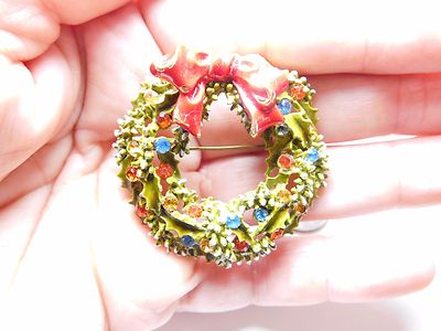 Signed ART Arthur Pepper Green Enamel Rhinestone Christmas Wreath Brooch  Vintage