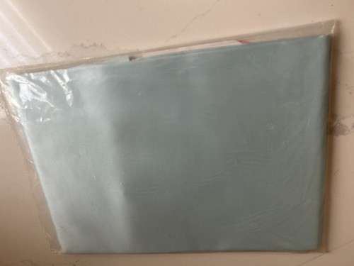 VINTAGE HOLLYWOOD REGENCY LIGHT BLUE SATIN KING BED SKIRT & PILLOW CASES - Picture 8 of 10