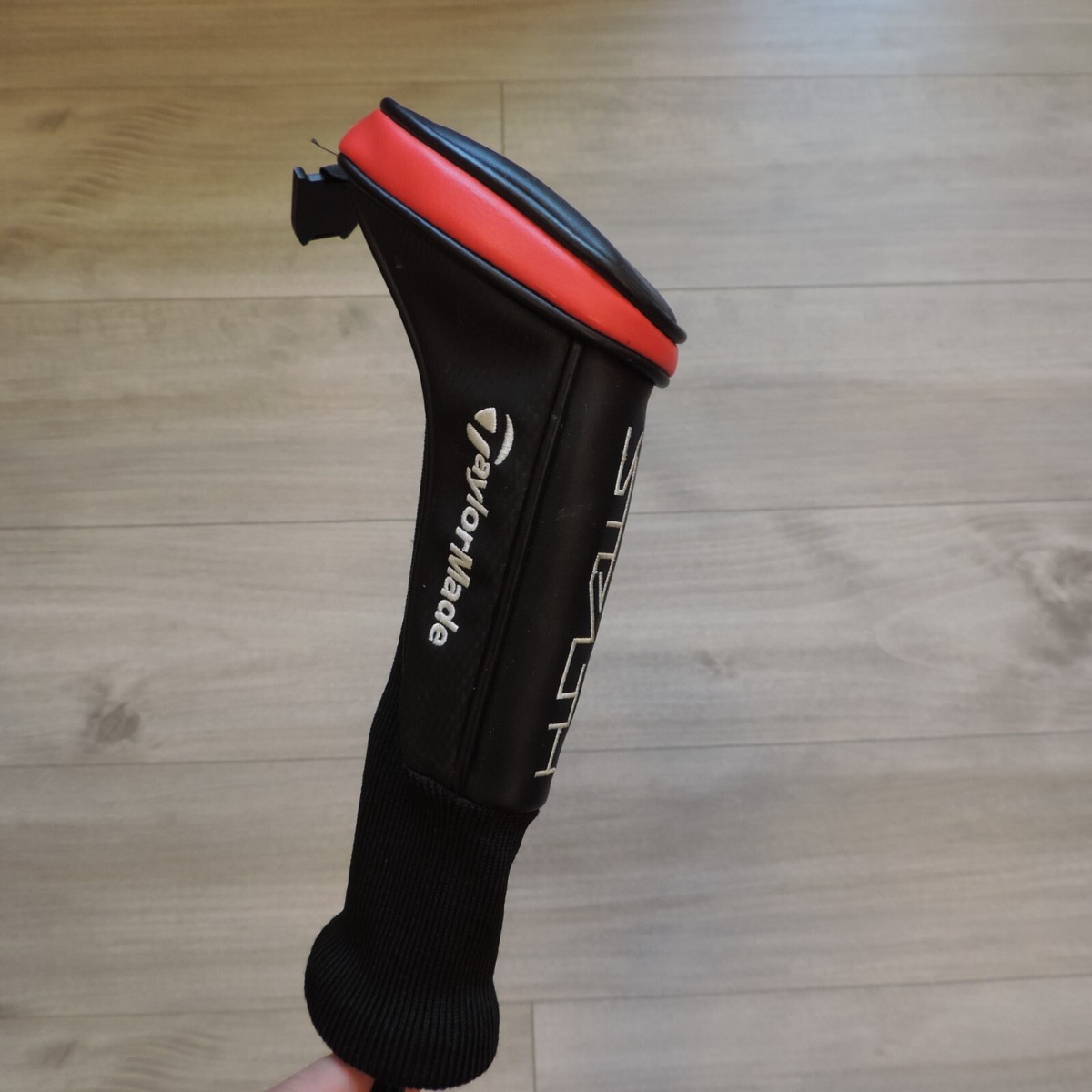 TaylorMade Stealth Rescue 4 Hybrid 22 Degree A Senior Lite RH Headcover S 125744