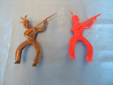 VTG. TIM MEE WESTERN TOY SET INDIANS 2 PLASTIC, RIDING POSITION w/Rifles