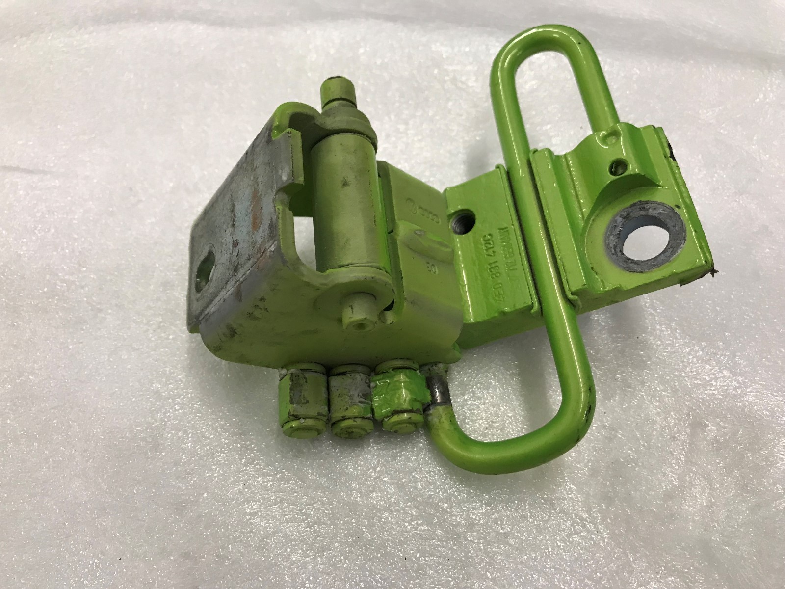 LAMBORGHINI GALLARDO 550 560 570 LOWER RIGHT RH DOOR HINGE GREEN OEM 4E0831412C