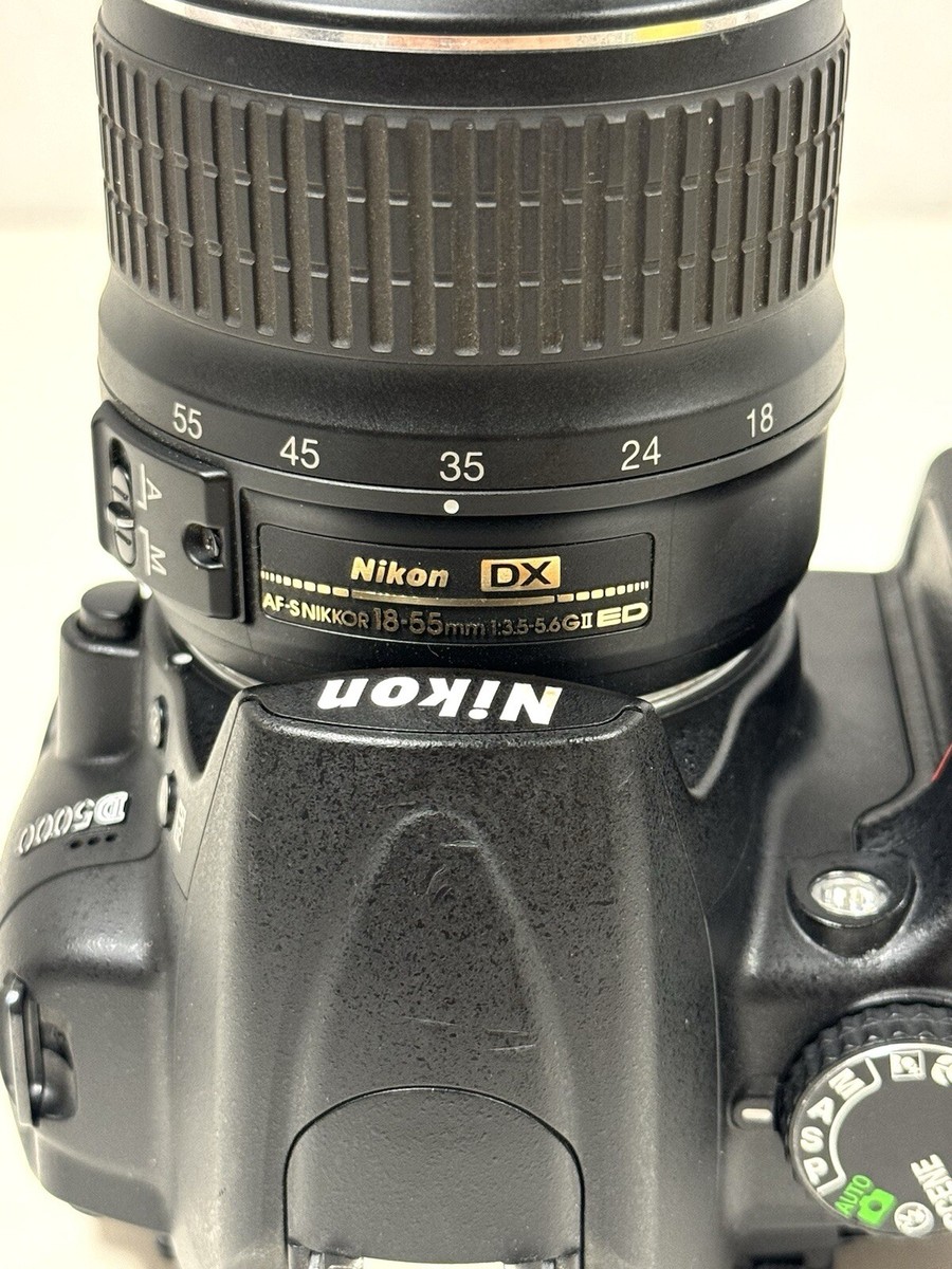 Nikon D5000 DSLR With AF-S Nikkor 18-55mm Lens,2 Batteries Nikon D5000 DSLR With AF-S Nikkor 18-55mm Lens,2 Batteries