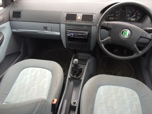 Skoda Fabia 1.4 petrol 71 k miles 5 door silver - Picture 8 of 12