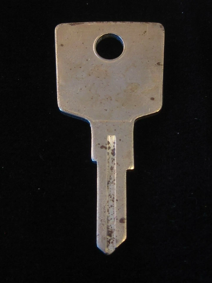 Llave primaria DT5 DATSUN en blanco 1966-1969 510 Skyline Patrol Fairlady 1600 2000 Foto 2 de 4