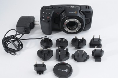 Blackmagic Pocket Cinema Camera 4k Near MINT w/ Battery, Charger, 変換プラグ