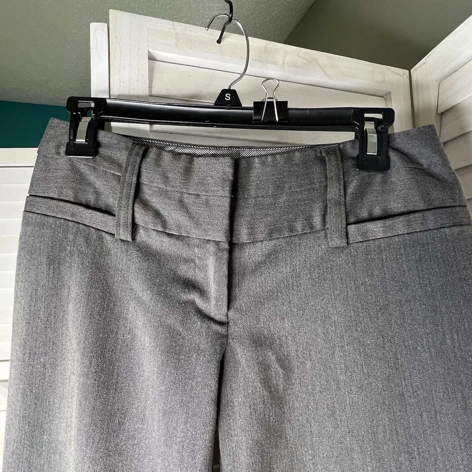 Pantalones de vestir acampanados grises Charlotte Russe para mujer talla 2L pantalones elásticos carrera Foto 2 de 4