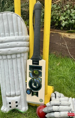 Gunn & Moore Aion VR IB Cricket bat For Meta Oculus Quest 3 & 3s Limited Edition - Imagen 3 de 13