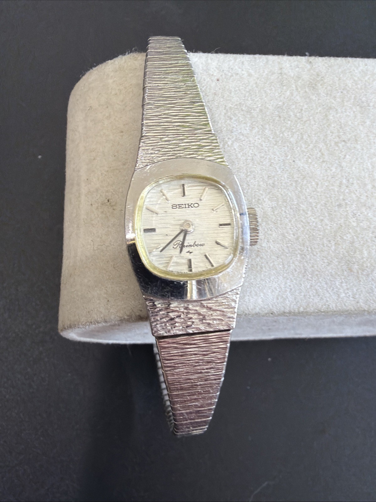 BO27 Genuine Seiko Rainbow Mechanical Lady Watch Runs Works Bracelet Not Closing