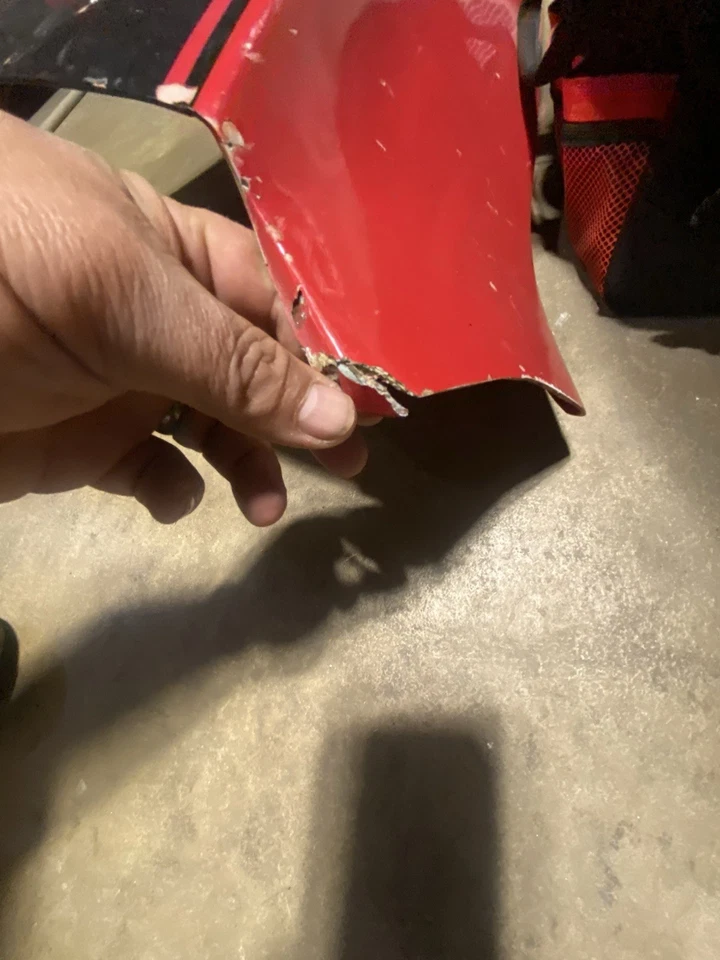 1972-1974 Dodge Challenger para-lama dianteiro esquerdo usado de fibra de vidro (F462) - Imagem 3 de 4