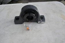  Peer P207 Pillow Block Bearing Unit 1 3/16 SHAFT WITH LOCKING RING & ZERK FIT  