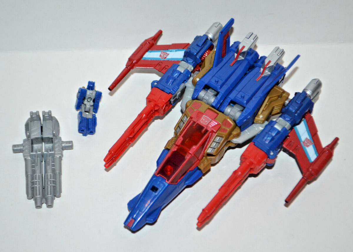 Transformers Titans Return Metalhawk & Professor Go - Deluxe Transformers Titans Return Metalhawk & Professor Go - Deluxe