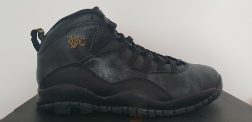 VENDO FANTASTICHE E INTROVABILI NIKE JORDAN TAGLIA 44,5 NUOVISSIME -  Annunci Milano