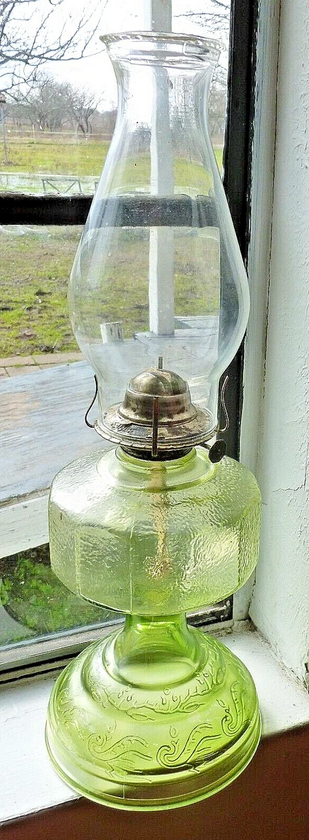 RARE LINE GREEN DEPRESSION GLASS OIL LAMP 2 EGALE BURNER CHIMMEY WICK