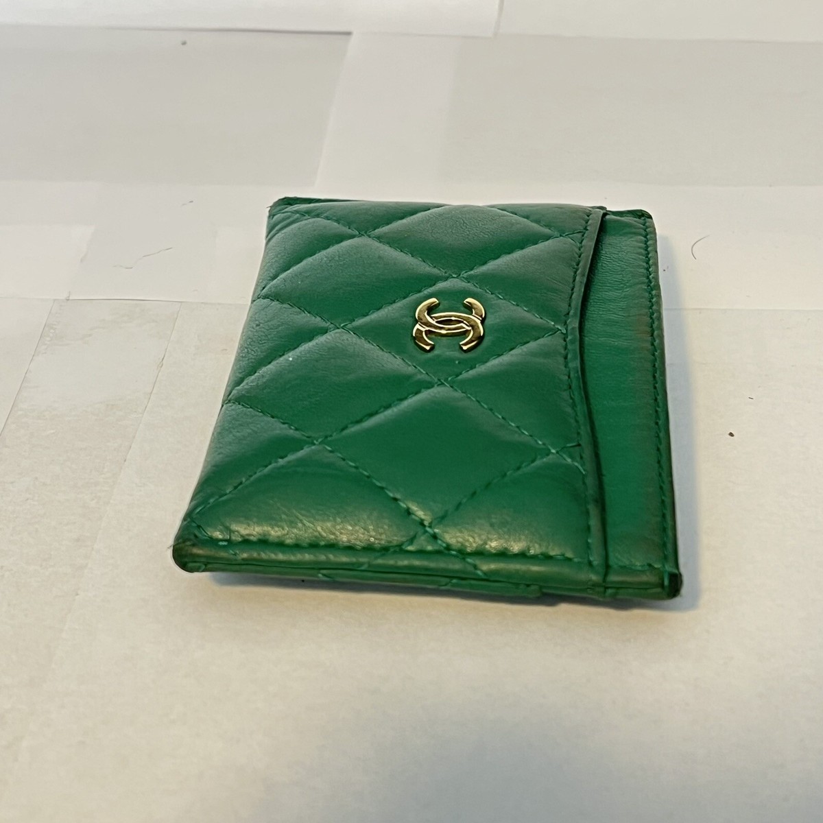 CHANEL グリーン 二つ折り財布 s-l1200.jpg