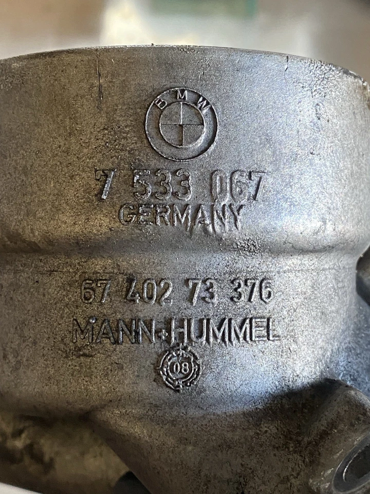 A401 2007-2013 BMW 328Xi E90 N52 Engine Oil Filter Housing Foto 3 de 3