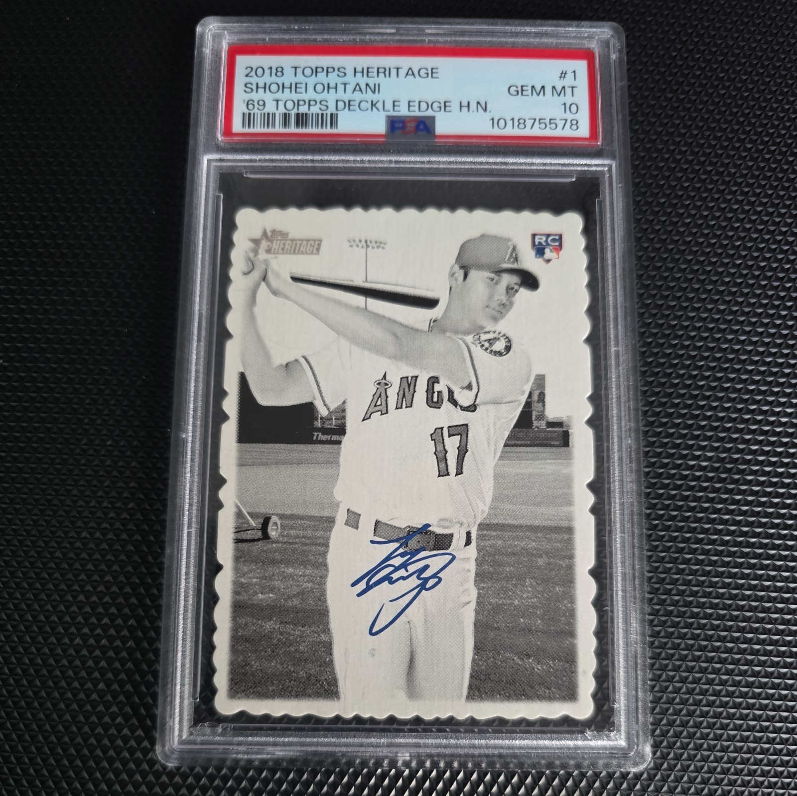 Topps 2018 Heritage Deckle Edge Shohei Ohtani #1 RC on card Auto PSA10