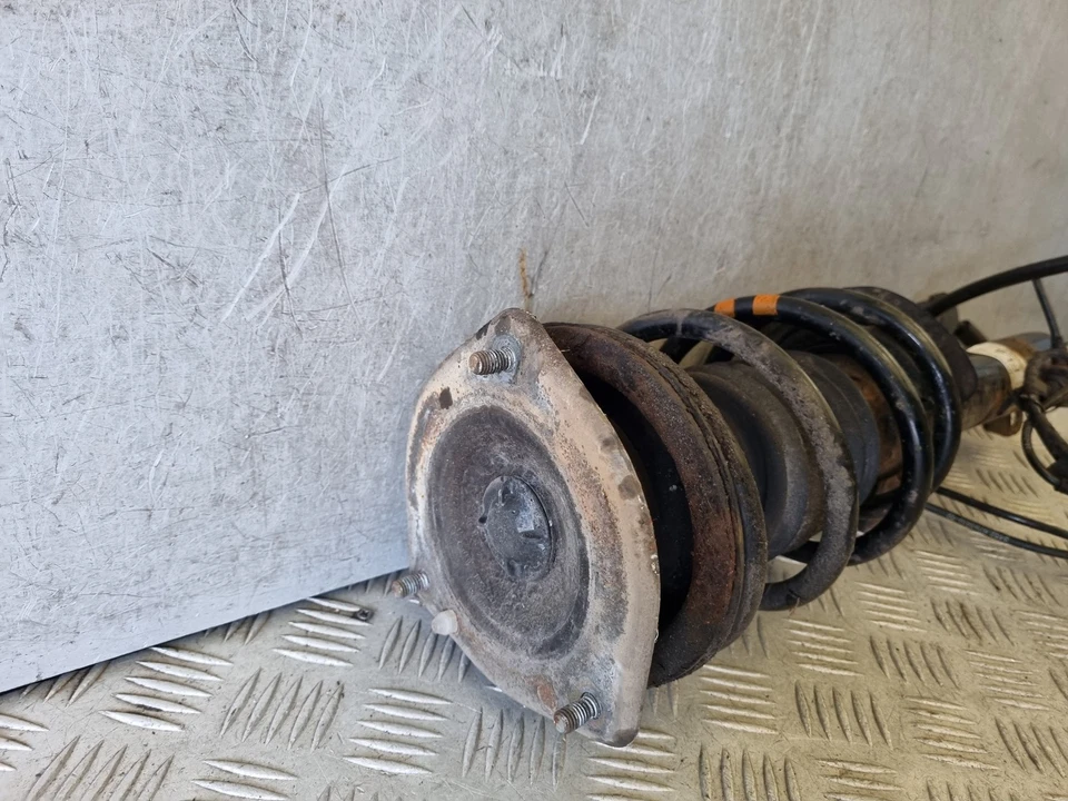 MINI COOPER S R56 1.6 GASOLINA 2010-2013 PUNTAL/AMORTIGUADOR/PIERNA (LADO DEL PASAJERO DELANTERO) Foto 2 de 3