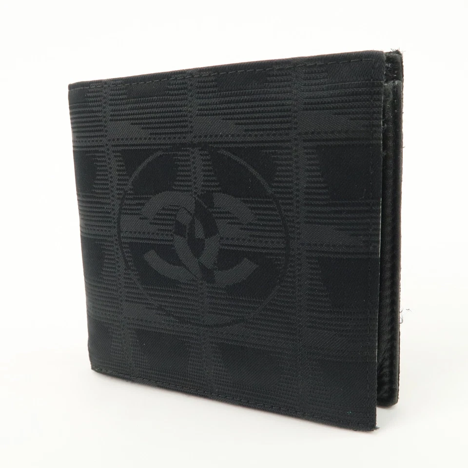 Auténtica Cartera CHANEL Nueva Línea de Viaje Nylon Doble Plegable Negra Usada Envío Gratis Foto 3 de 4