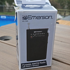 Emerson ER-7000 Portable AM FM Radio Black Built-In Speaker Headphone Jack