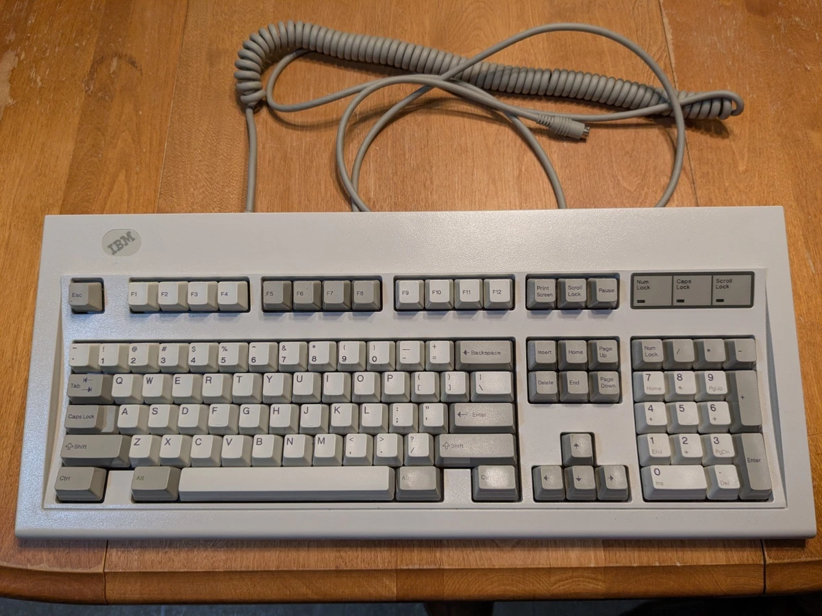 IBM Model M Clicky メカニカルキーボード USB接続改造済み 魅惑のレトロ・キーボード「IBM Model M」をビジネスにした男 | WIRED.jp