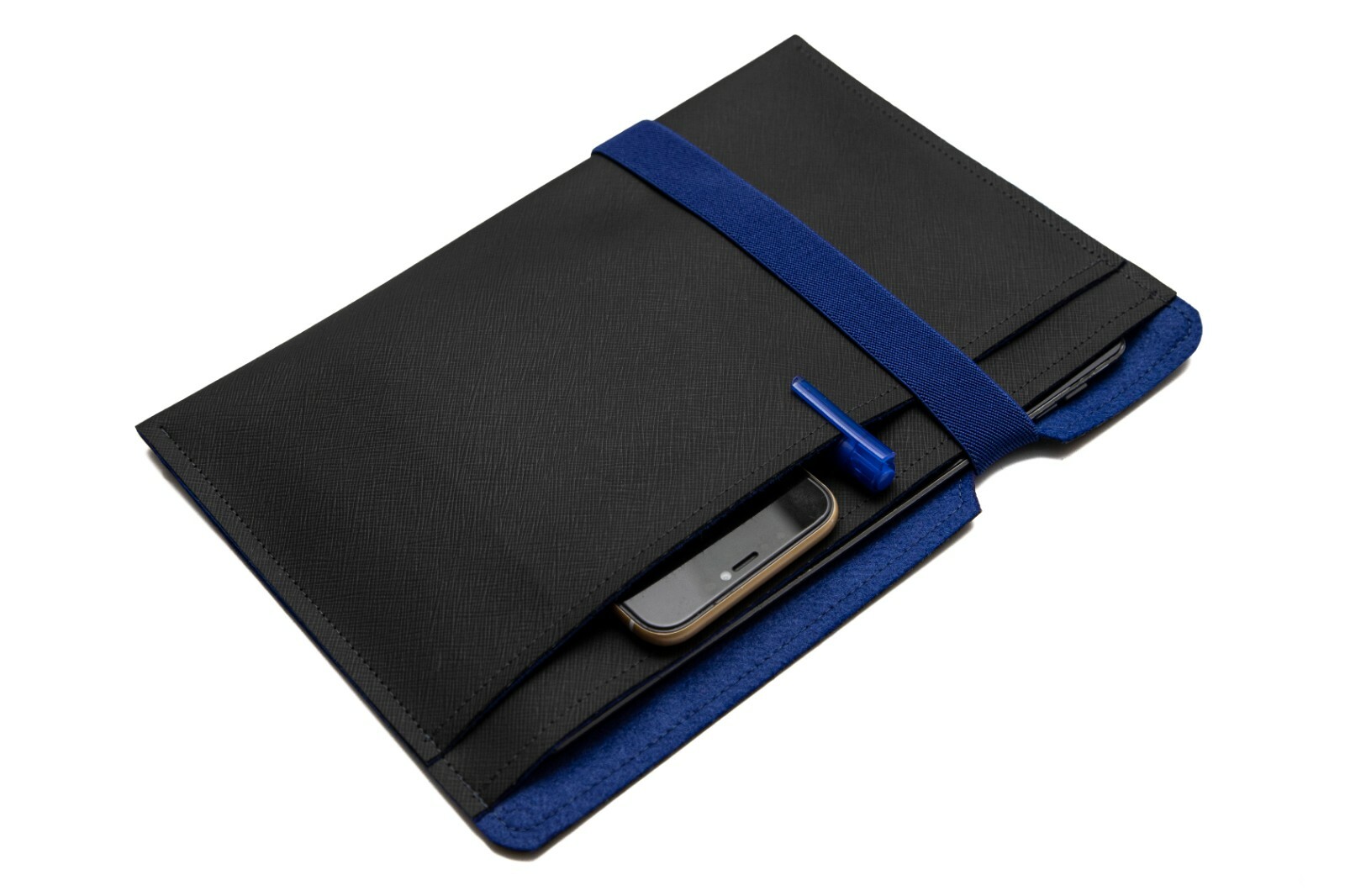 iPad Sleeve with Pocket for Smart Keyboard, Magic Keyboard, and Smart Folio-image