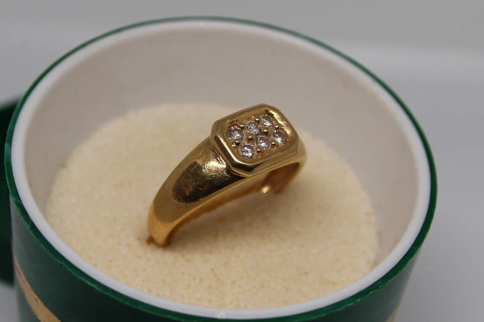 Bague jonc chevalière plateau diamants sur or jaune 18 carats 750 - Photo 2/4