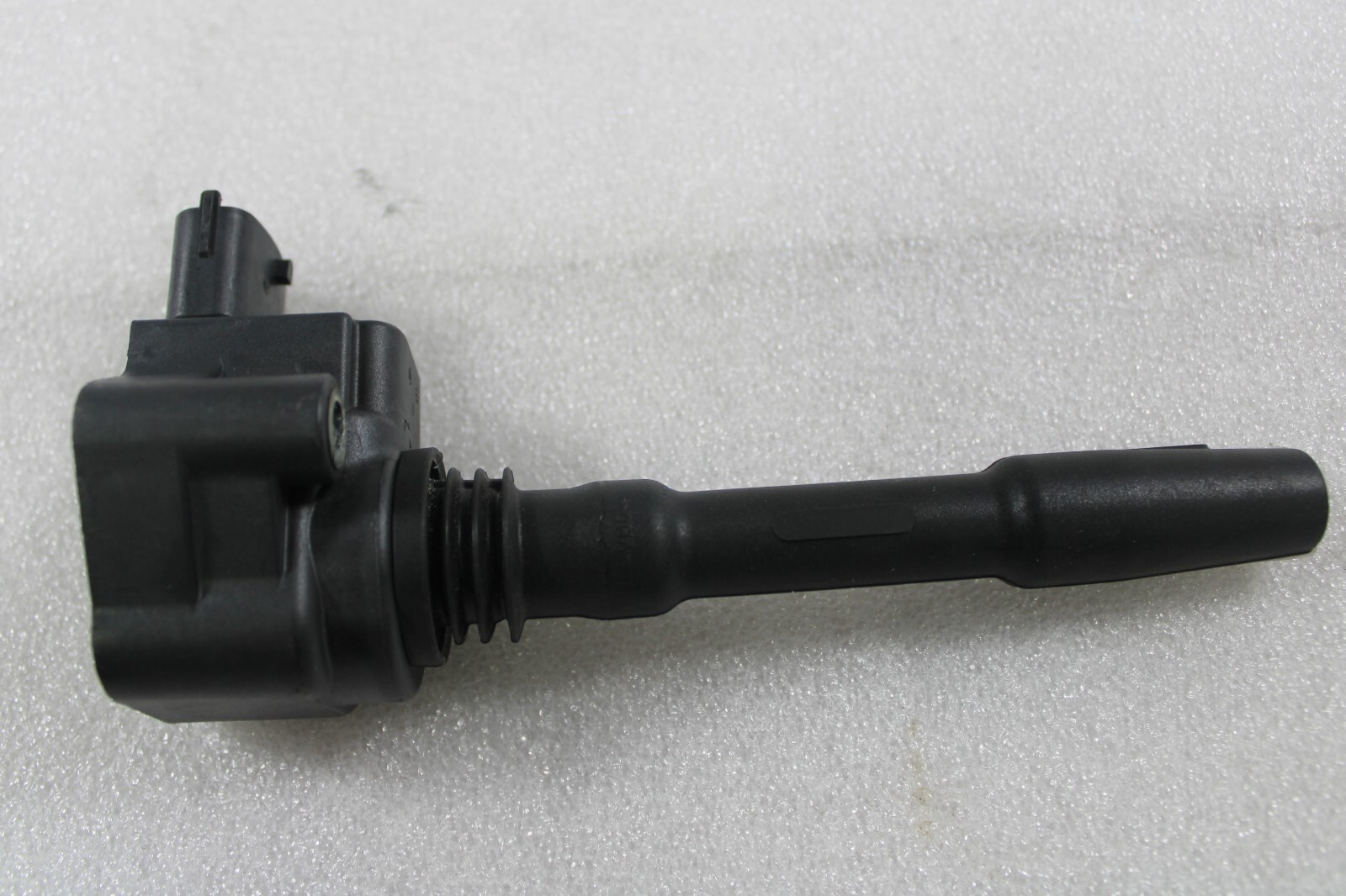 2015 Maserati Ghibli, Quattroporte, Ignition Coil, Used, P/N 288233