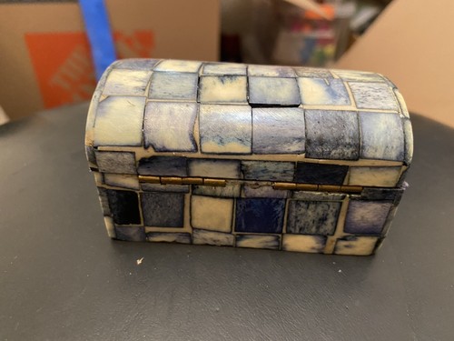 Mini Tiled Chest - Picture 3 of 5