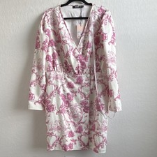 Missguided Pink/White Floral Heart Wrap Blaze...