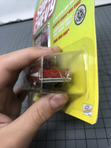 Chevy Bel Air 1957 Johnny Lightning Super Chevy - Imagen 7 de 7