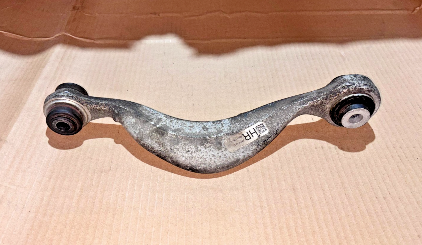 BMW  OEM 5  G30 6  G32 G14 7  G12 CONTROL ARM RUBBER BUSHING RIGHT 6861116