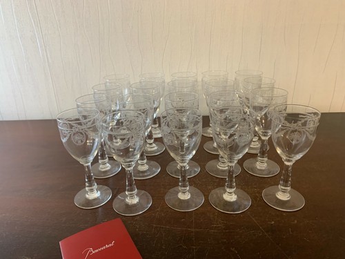 17 Glasses Wine White Etched Flower Crystal Baccarat (Price per Unit) - Picture 3 of 10